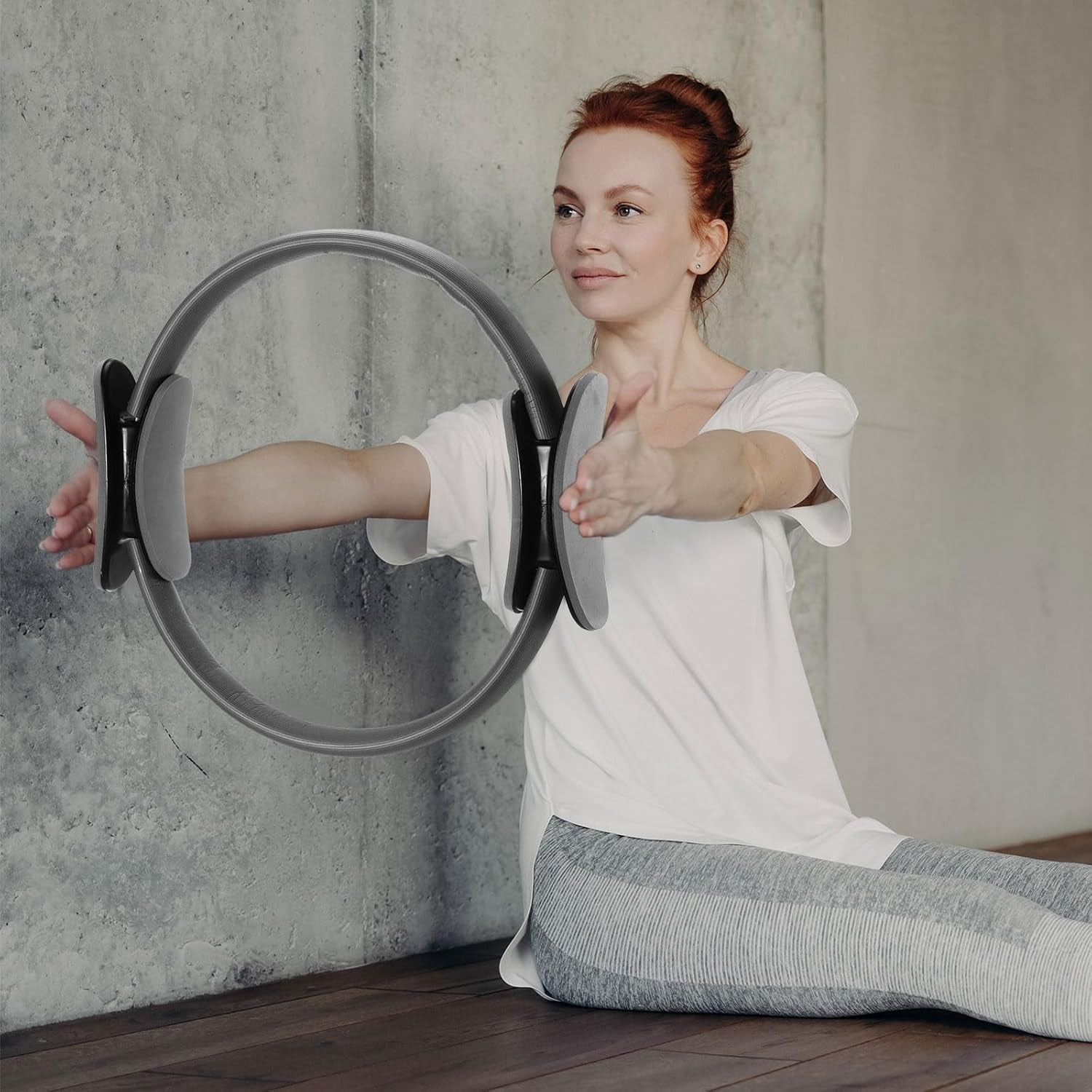 Pilates Ring 11. 81 Inch Pilates Circle Yoga Ring Magic Lightweight Flexible Workout Equipment for Fitness Physical Therapy Resistance Exercise Arms Legs