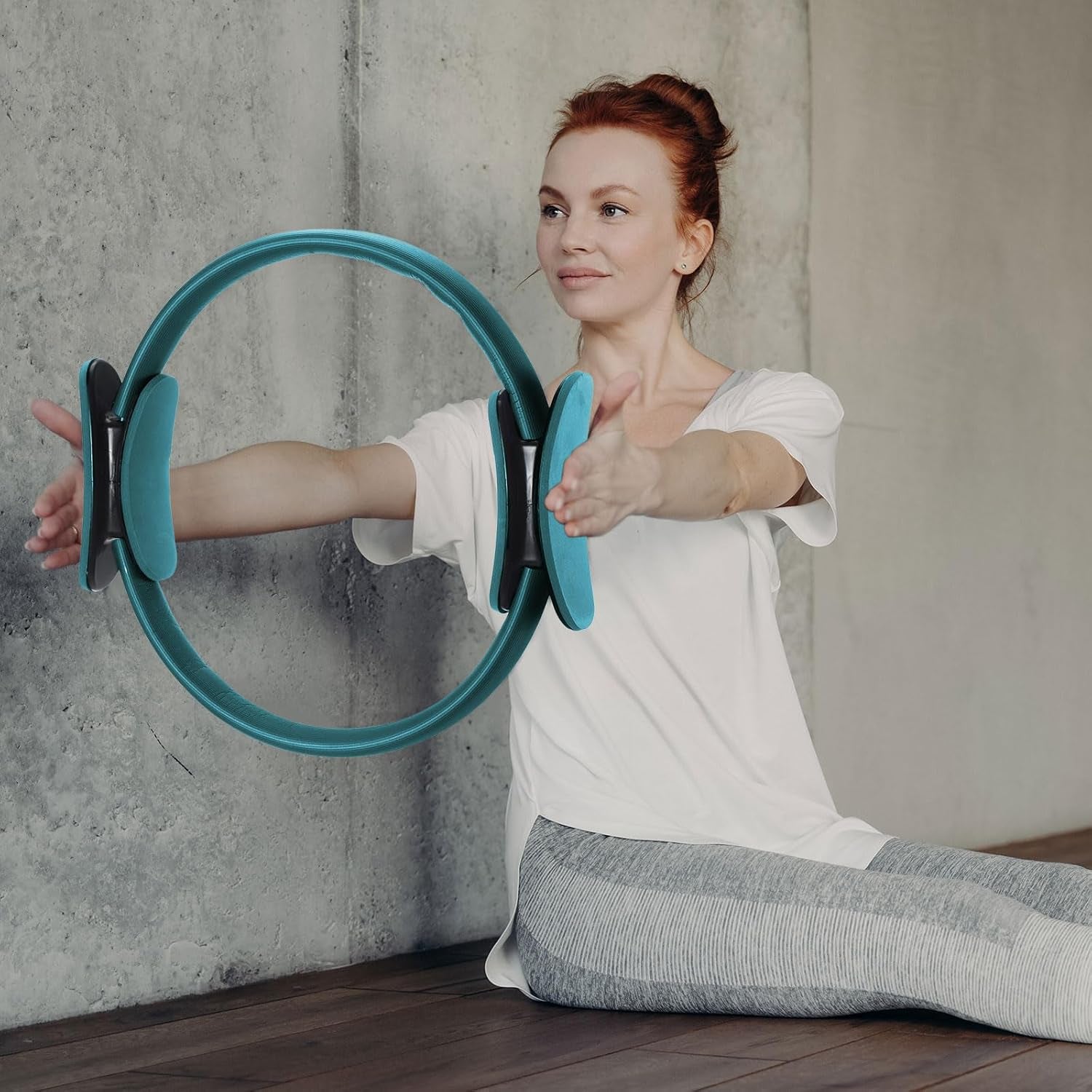 Pilates Ring 11. 81 Inch Pilates Circle Yoga Ring Magic Lightweight Flexible Workout Equipment for Fitness Physical Therapy Resistance Exercise Arms Legs
